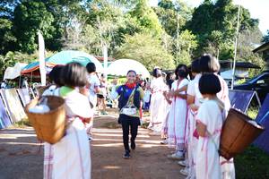 BIB: 
                            <button type="button" onclick="openModal(19056551)" class="btn btn-primary btn-sm float-right btn-popup" data-toggle="modal" data-target=".modal-high-quality">
                        <i class="fas fa-shopping-cart"></i> Add to Cart
                    </button>
                                            <button type="button" onclick="isThisMe(19056551, true)" class="btn btn-success btn-sm float-right btn-popup btn-isme hidden" data-toggle="tooltip" data-placement="bottom" title="นี่คือรูปของคุณใช่ไหม คลิกที่นี่เพื่อเอาเข้าอัลบั้ม">
                        <i class="fas fa-plus"></i> Add to album
                    </button>
                    <button type="button" onclick="isThisMe(19056551, false)" class="btn btn-warning btn-sm float-right btn-popup btn-isnotme hidden">
                        <i class="fas fa-ban"></i> Remove from album
                    </button>